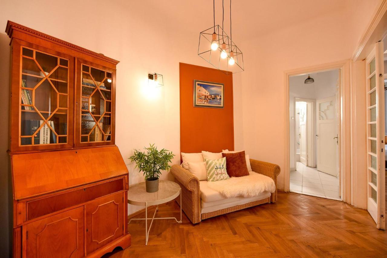 Stylish & Spacious Apartment Near The Old Town - A Touch Of History, A Dash Of Modernity Bucareste Exterior foto